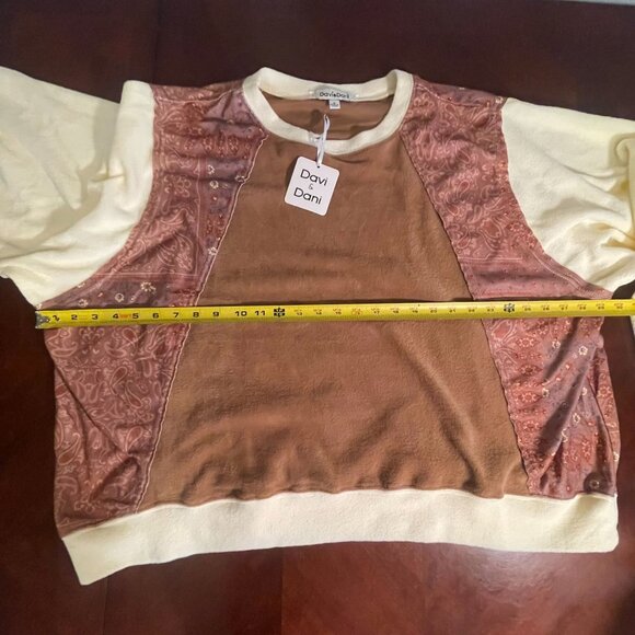Davi & Dani womens Patchwork Velvet Sweatshirt M Beige Pink & Cream Fleece - Picture 7 of 10